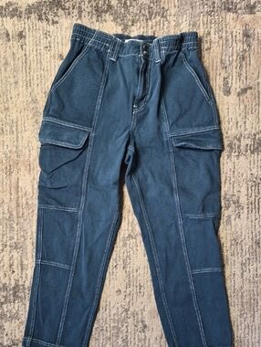 PacSun Women's Blue Cropped Cargo Jeans Size Large, Stretchy Waist, Dark Blue